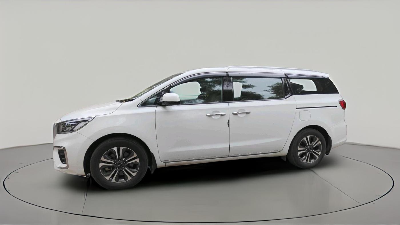 2022 KIA CARNIVAL LIMOUSINE PLUS 2.2 7 STR, Diesel, Automatic, 1,10,051 km, exterior