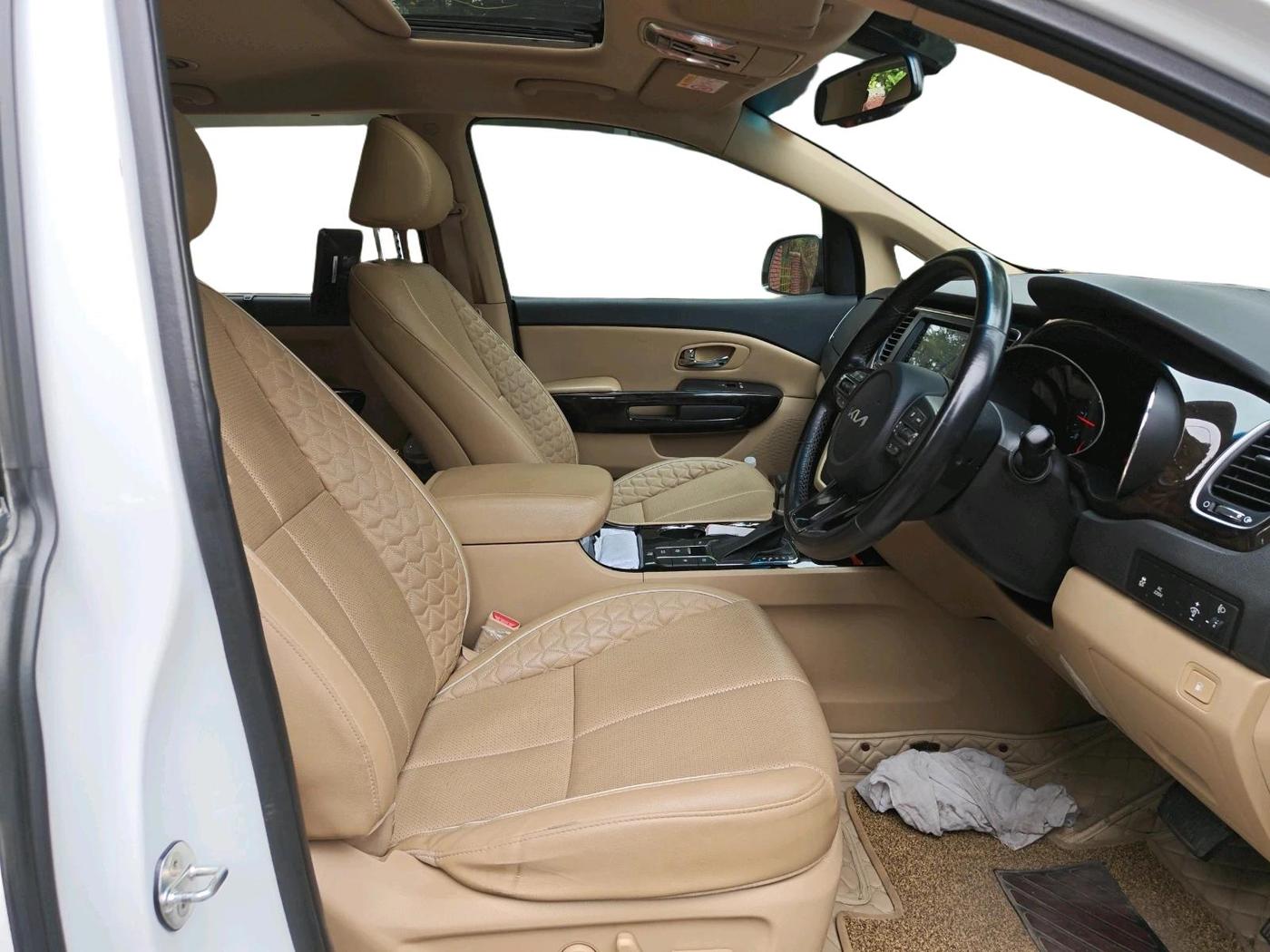 2022 KIA CARNIVAL LIMOUSINE PLUS 2.2 7 STR, Diesel, Automatic, 1,10,051 km, interior