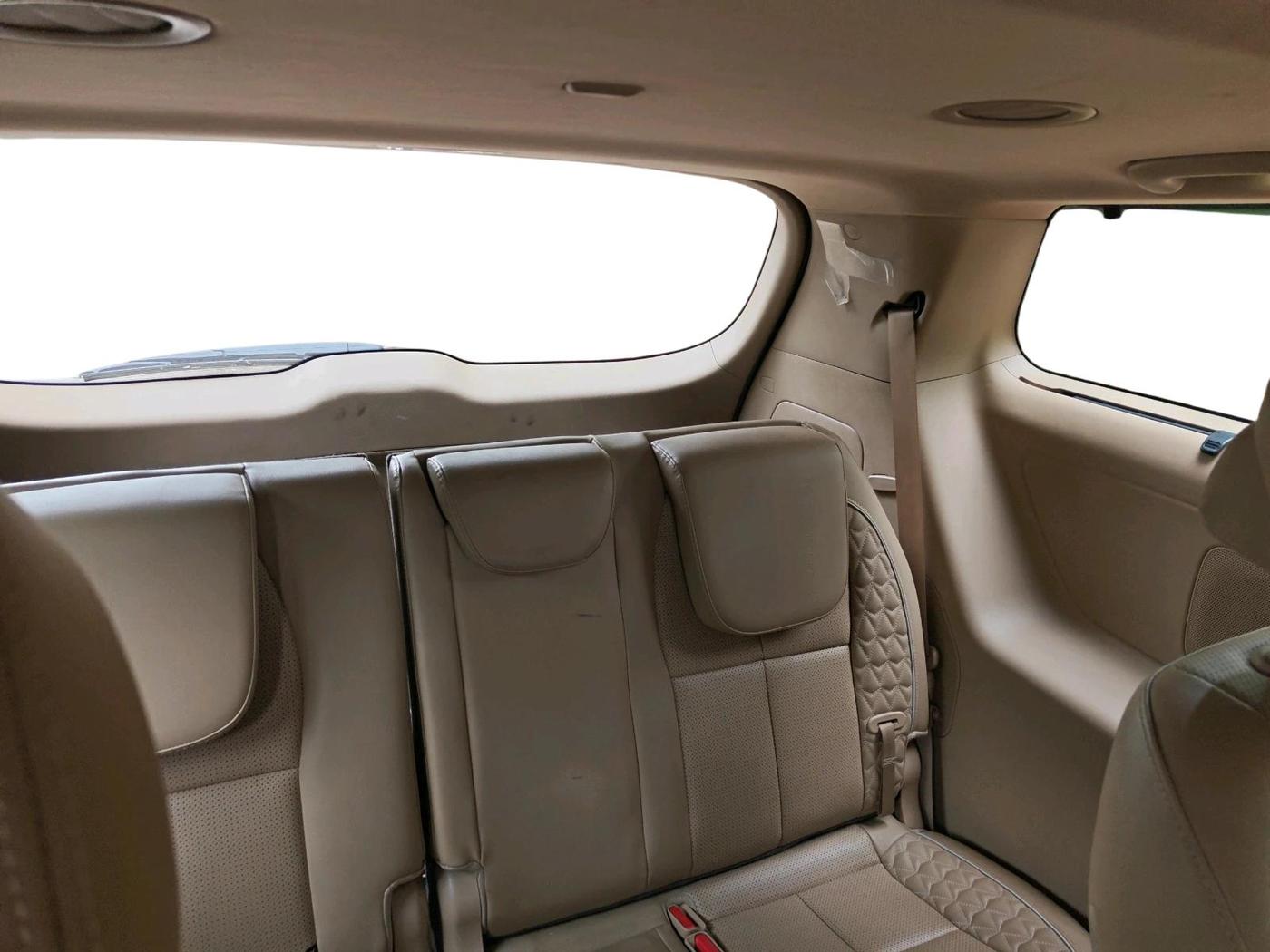 2022 KIA CARNIVAL LIMOUSINE PLUS 2.2 7 STR, Diesel, Automatic, 1,10,051 km, interior