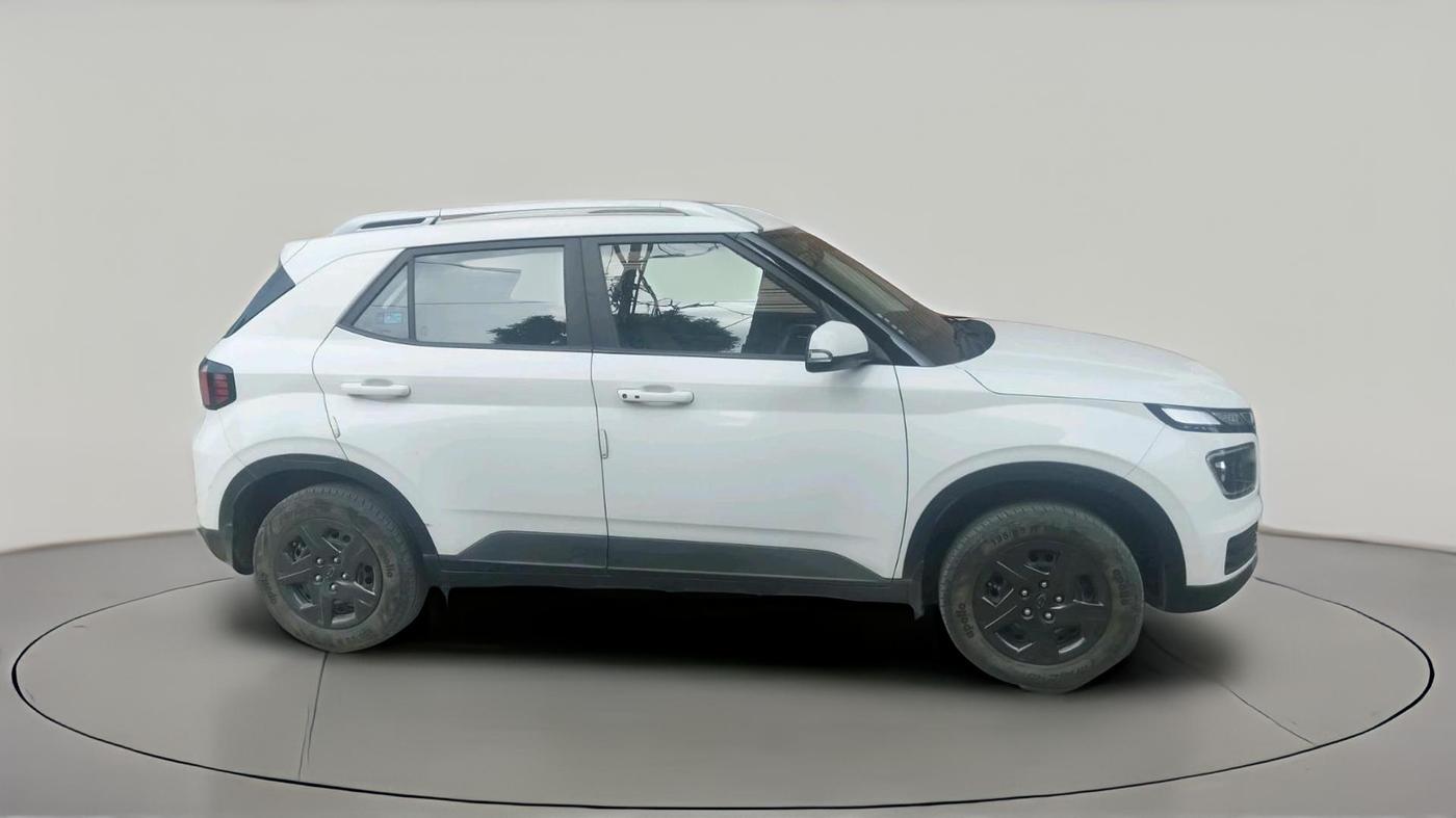 2024 Hyundai VENUE SX 1.2 PETROL, Petrol, Manual, 23,923 km, exterior