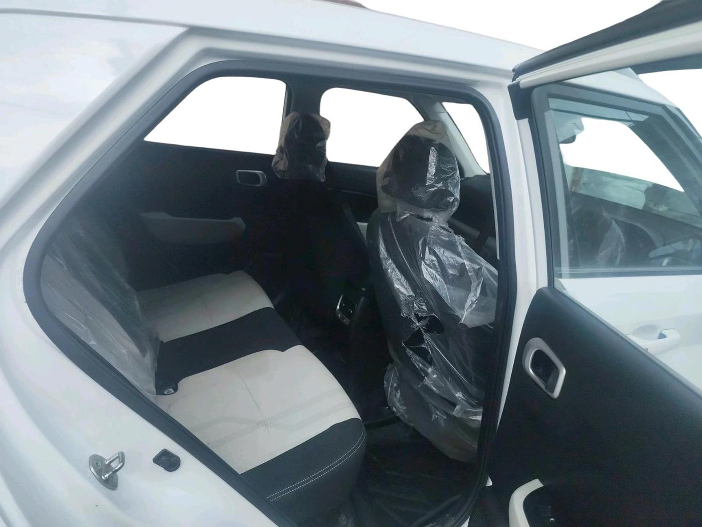 2024 Hyundai VENUE SX 1.2 PETROL, Petrol, Manual, 23,923 km, interior