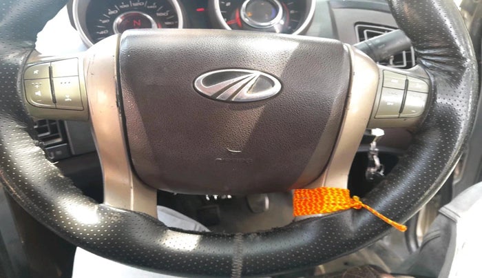 2012 Mahindra XUV500 W8, Diesel, Manual, 1,37,687 km, interior