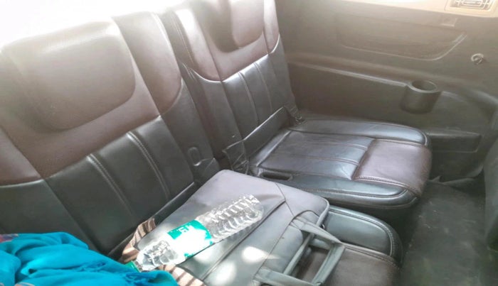 2012 Mahindra XUV500 W8, Diesel, Manual, 1,37,687 km, interior