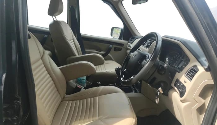 2024 Mahindra SCORPIO CLASSIC S11 MT 7S CC, Diesel, Manual, 19,901 km, interior
