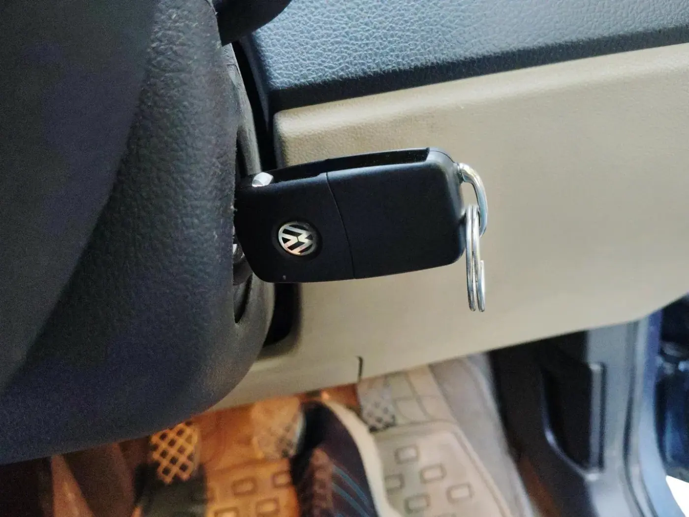 2016 Volkswagen Ameo HIGHLINE1.2L, Petrol, Manual, 73,898 km, interior