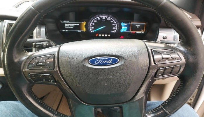 2016 Ford Endeavour TITANIUM 3.2 4X4 AT, Diesel, Automatic, 1,90,035 km, interior