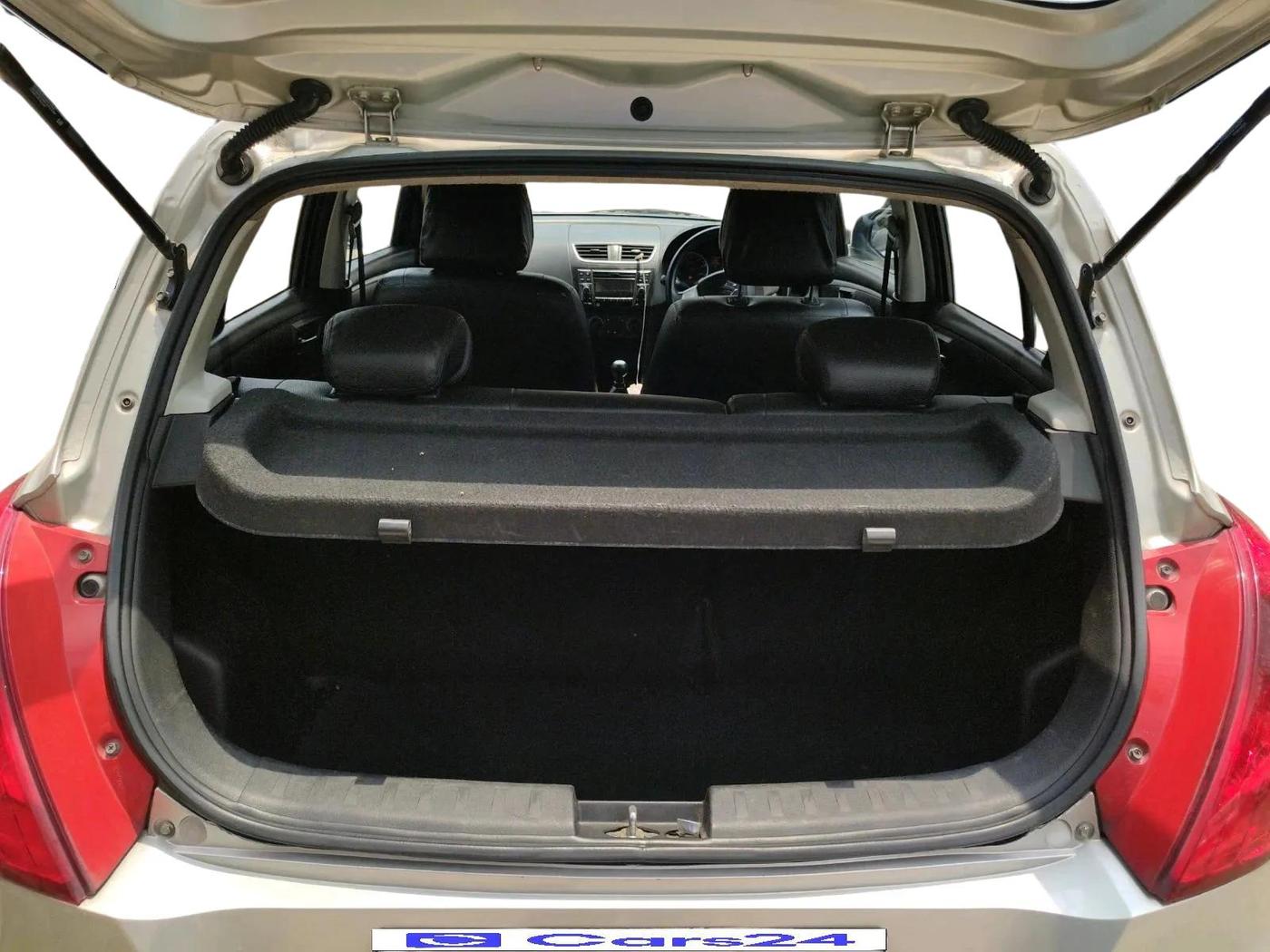 2017 Maruti Swift VDI, Diesel, Manual, 2,17,339 km, exterior