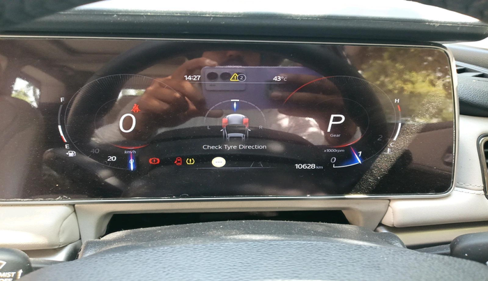 2024 Mahindra XUV700 AX 7 LUXURY P AT 7 STR, Petrol, Automatic, 10,628 km, interior