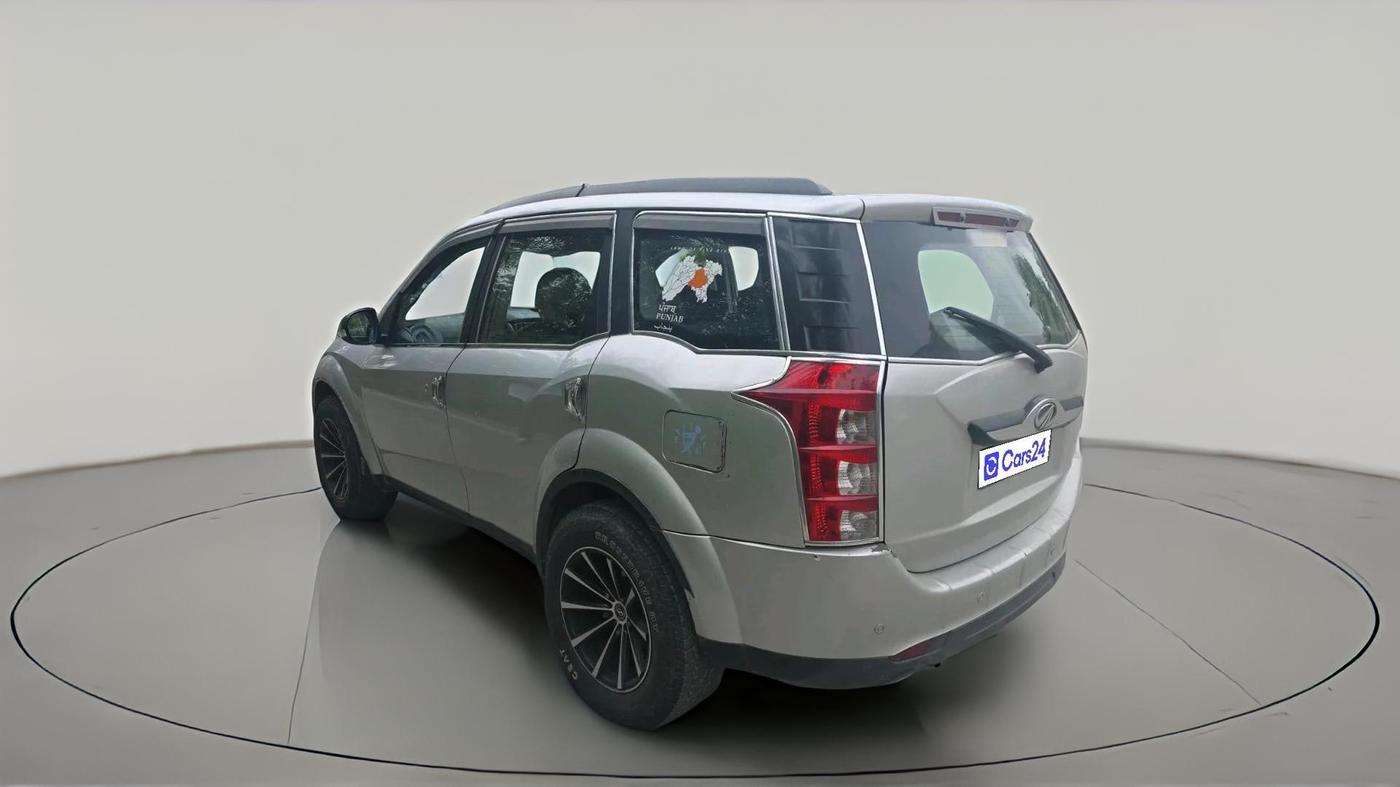 2016 Mahindra XUV500 W10, Diesel, Manual, 1,91,447 km, exterior