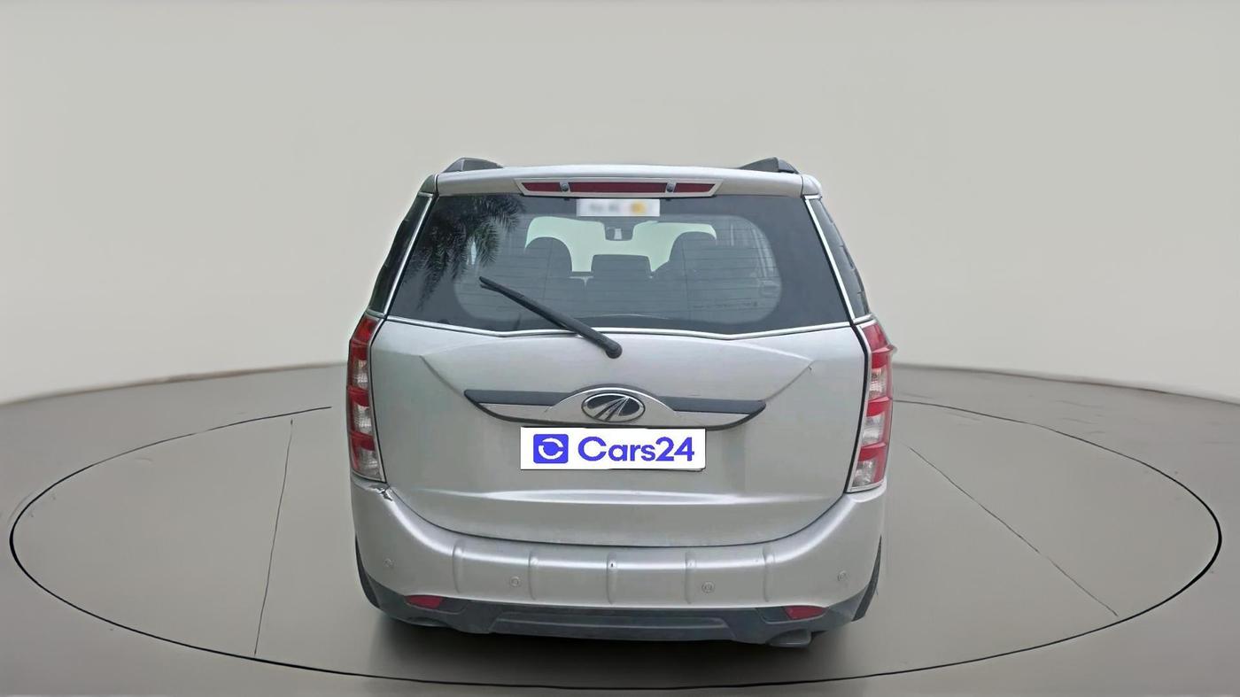 2016 Mahindra XUV500 W10, Diesel, Manual, 1,91,447 km, exterior