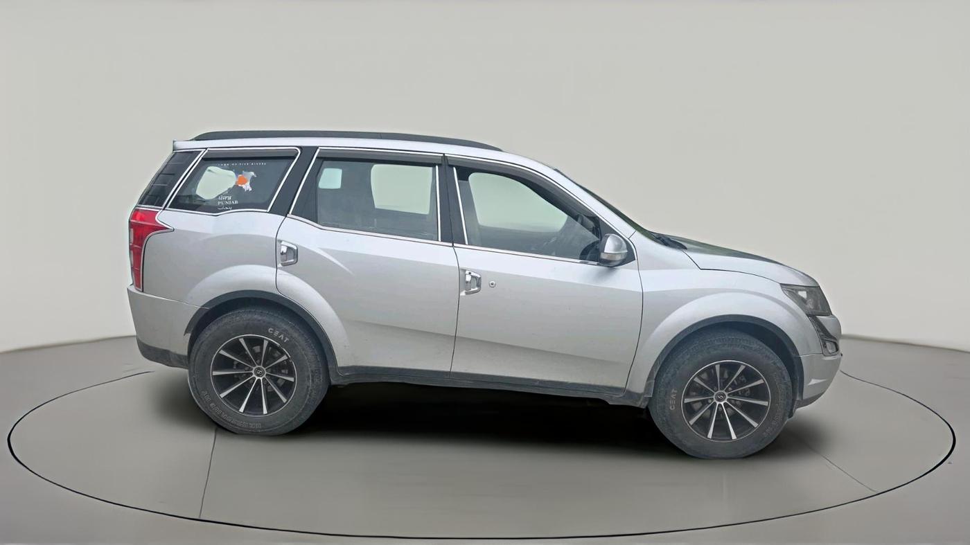 2016 Mahindra XUV500 W10, Diesel, Manual, 1,91,447 km, exterior