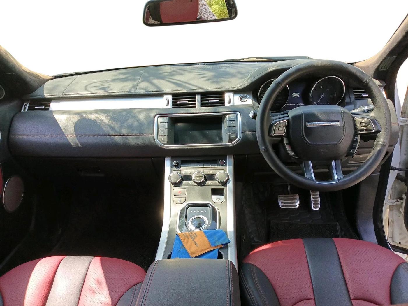 2015 Landrover Range Rover Evoque PRESTIGE SD4, Diesel, Automatic, 1,77,679 km, interior