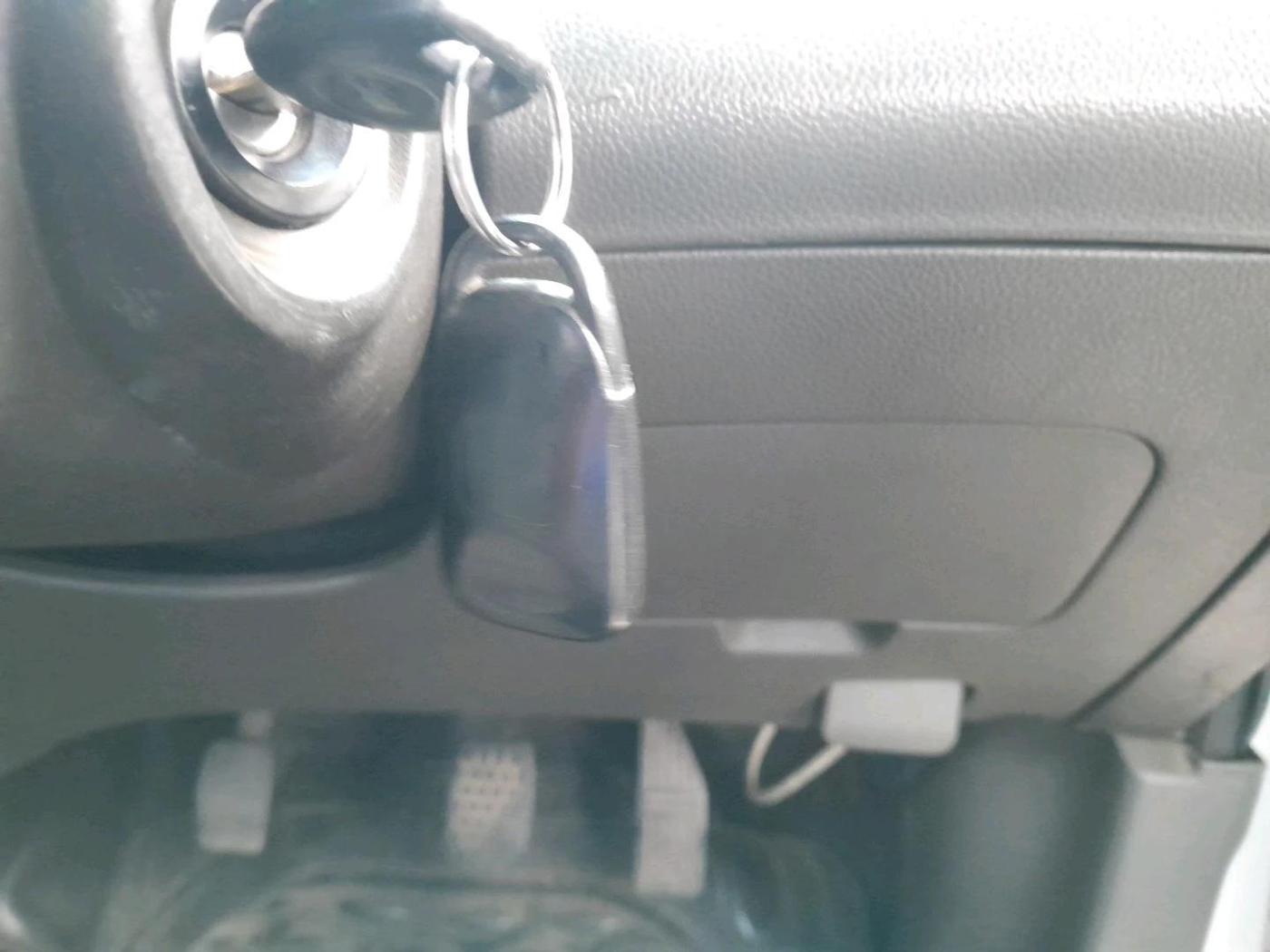 2013 Chevrolet Beat PS DIESEL, Diesel, Manual, 1,33,284 km, interior