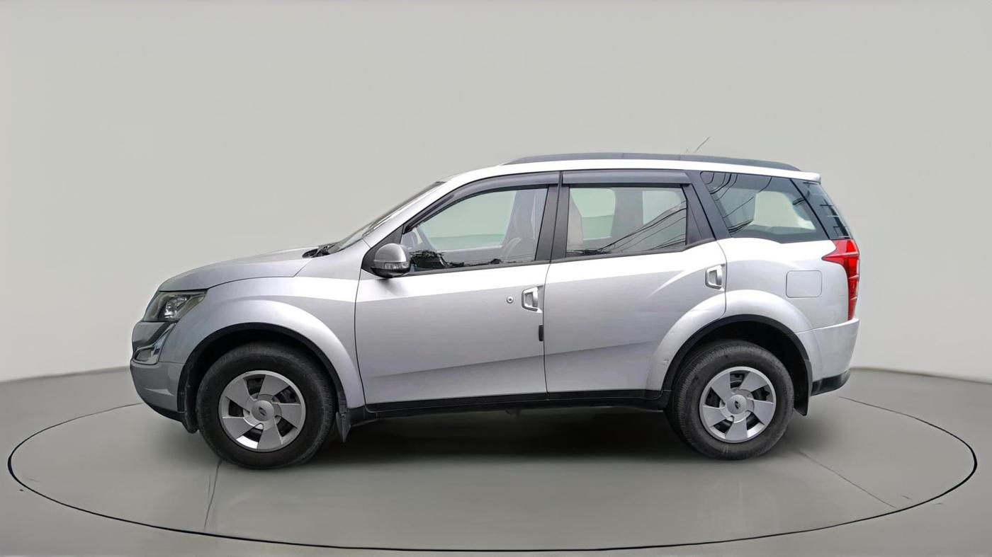2018 Mahindra XUV500 W6 AT, Diesel, Automatic, 53,506 km, exterior