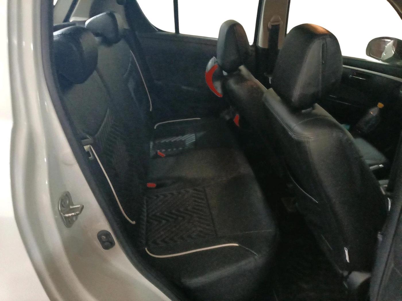2017 Maruti Swift VDI, Diesel, Manual, 28,839 km, interior