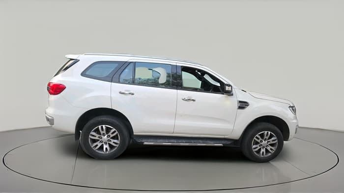 2017 Ford Endeavour TITANIUM 3.2 4X4 AT, Diesel, Automatic, 1,01,208 km, exterior