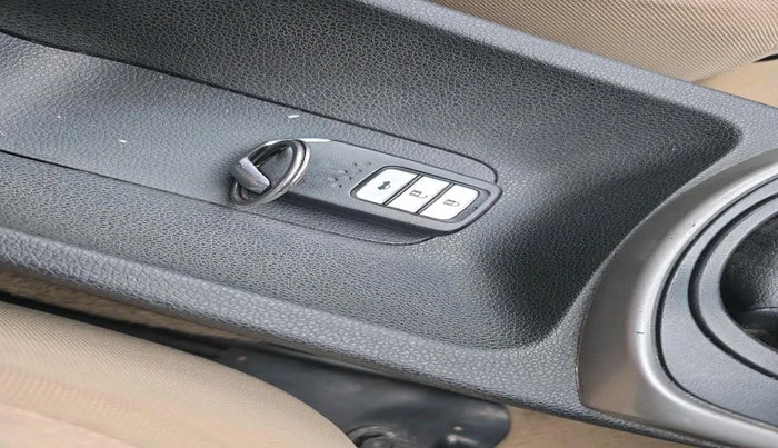 2017 Honda City 1.5L I-DTEC V, Diesel, Manual, 39,172 km, interior