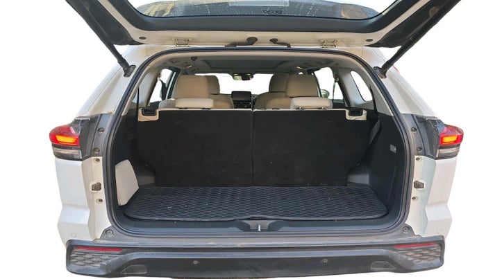 2024 Maruti Invicto ALPHA PLUS 7 STRONG HYBRID , Hybrid, Automatic, 46,547 km, exterior