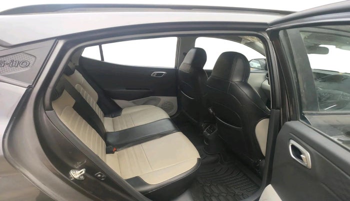 2023 Hyundai GRAND I10 NIOS SPORTZ 1.2 KAPPA VTVT, Petrol, Manual, 9,570 km, interior