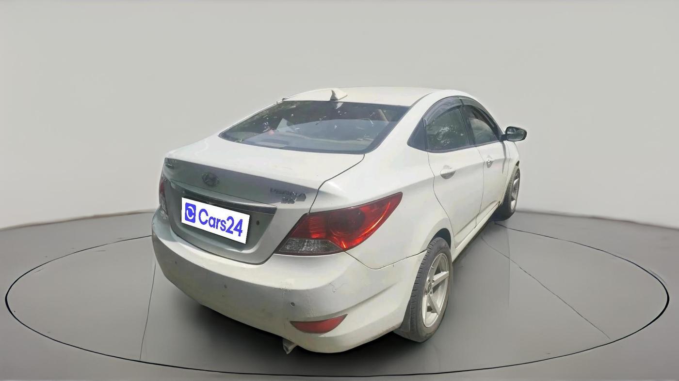2012 Hyundai Verna FLUIDIC 1.6 CRDI SX, Diesel, Manual, 1,02,359 km, exterior