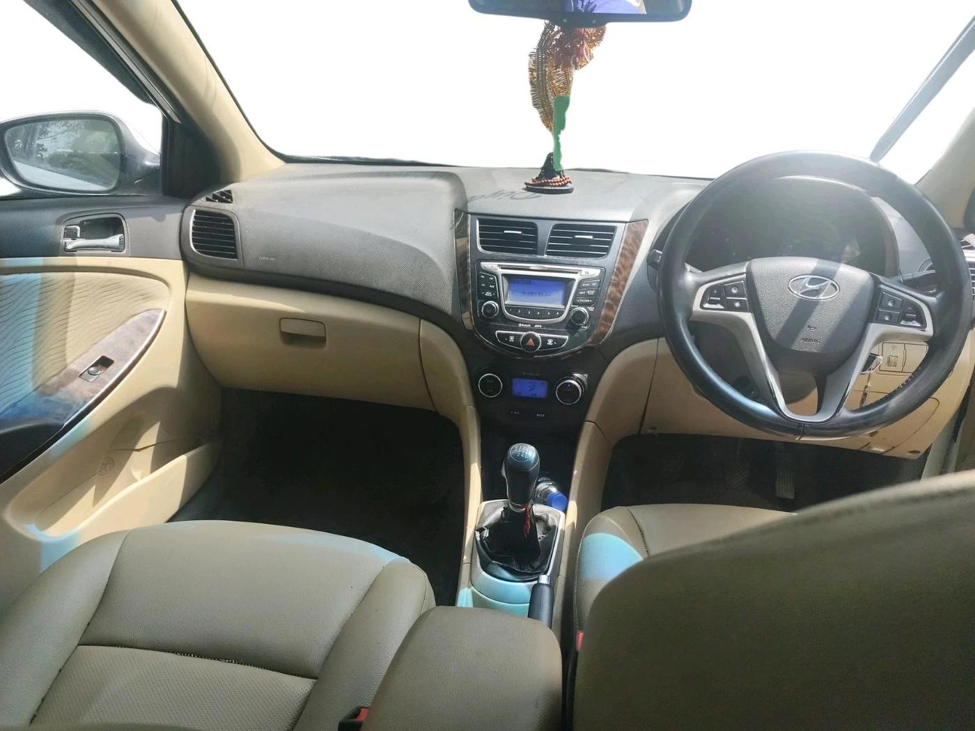 2012 Hyundai Verna FLUIDIC 1.6 CRDI SX, Diesel, Manual, 1,02,359 km, interior
