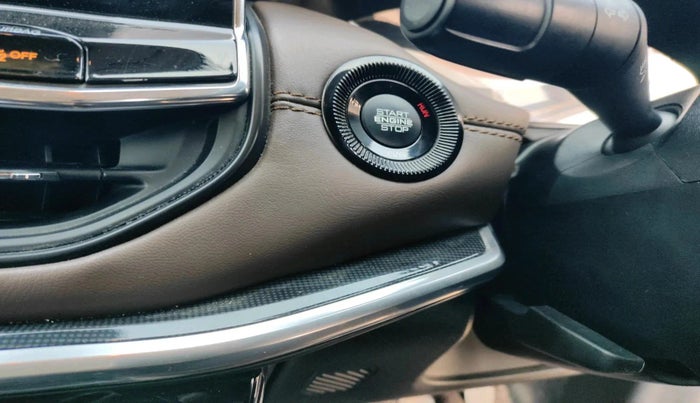 2022 Jeep MERIDIAN LIMITED 4X2 MT, Diesel, Manual, 1,20,000 km, interior