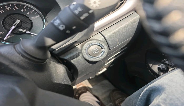 2023 Toyota HILUX HIGH 4X4 AT, Diesel, Automatic, 26,078 km, interior