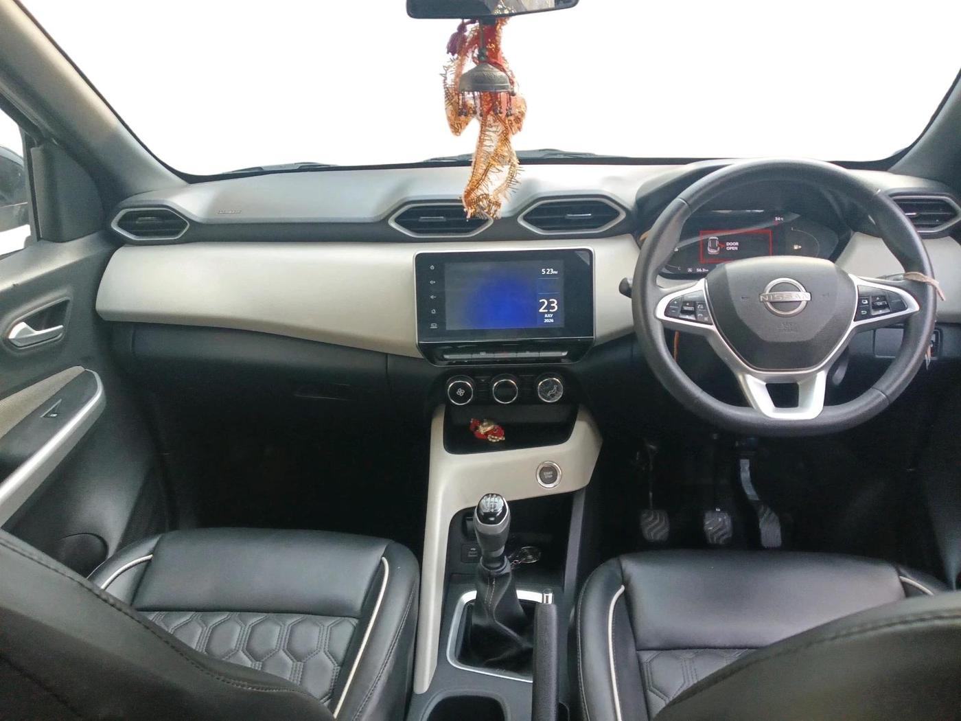 2023 Nissan MAGNITE XV MT, Petrol, Manual, 12,050 km, interior