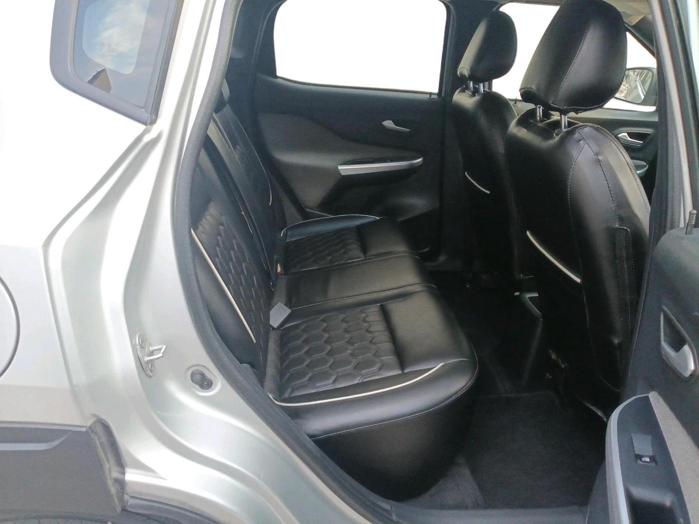 2023 Nissan MAGNITE XV MT, Petrol, Manual, 12,050 km, interior