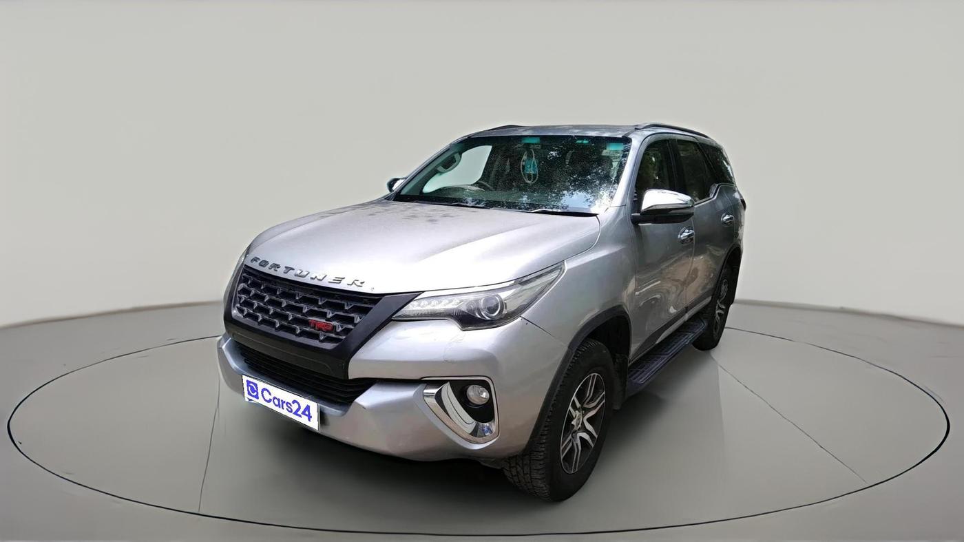 2017 Toyota Fortuner 2.8 4X2 AT, Diesel, Automatic, 99,357 km, exterior