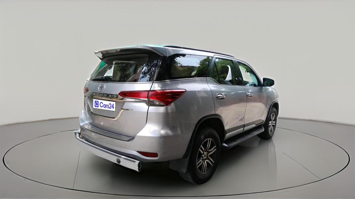 2017 Toyota Fortuner 2.8 4X2 AT, Diesel, Automatic, 99,357 km, exterior