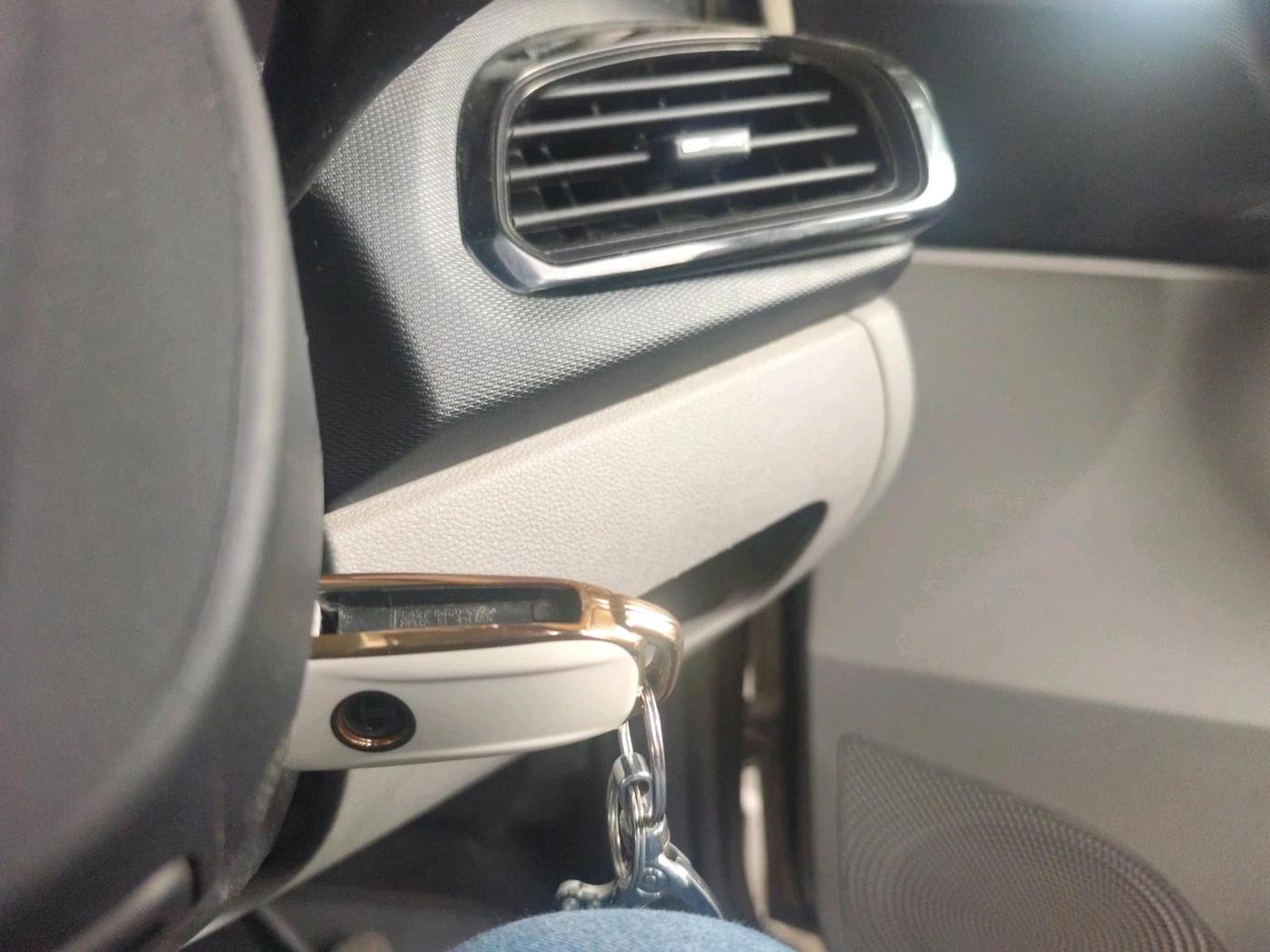 2018 Tata Tiago XT PETROL, Petrol, Manual, 29,495 km, interior