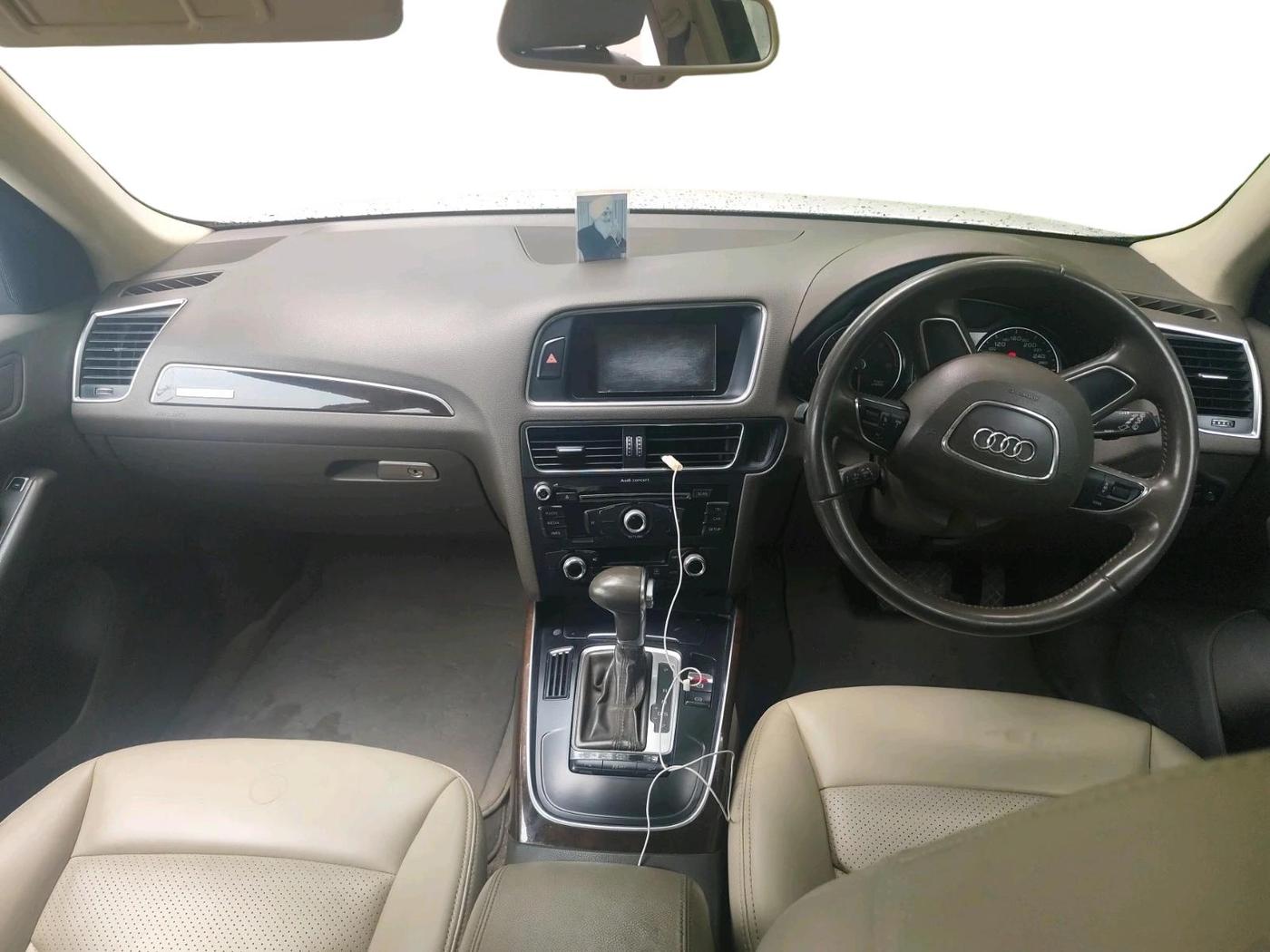 2013 Audi Q5 2.0 TDI QUATTRO, Diesel, Automatic, 66,896 km, interior