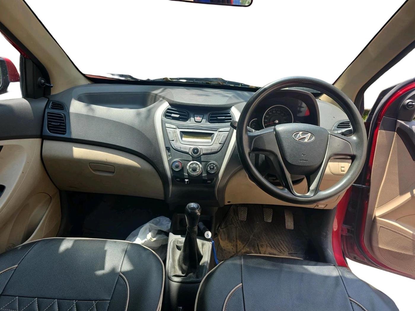 2015 Hyundai Eon SPORTZ, Petrol, Manual, 75,757 km, interior