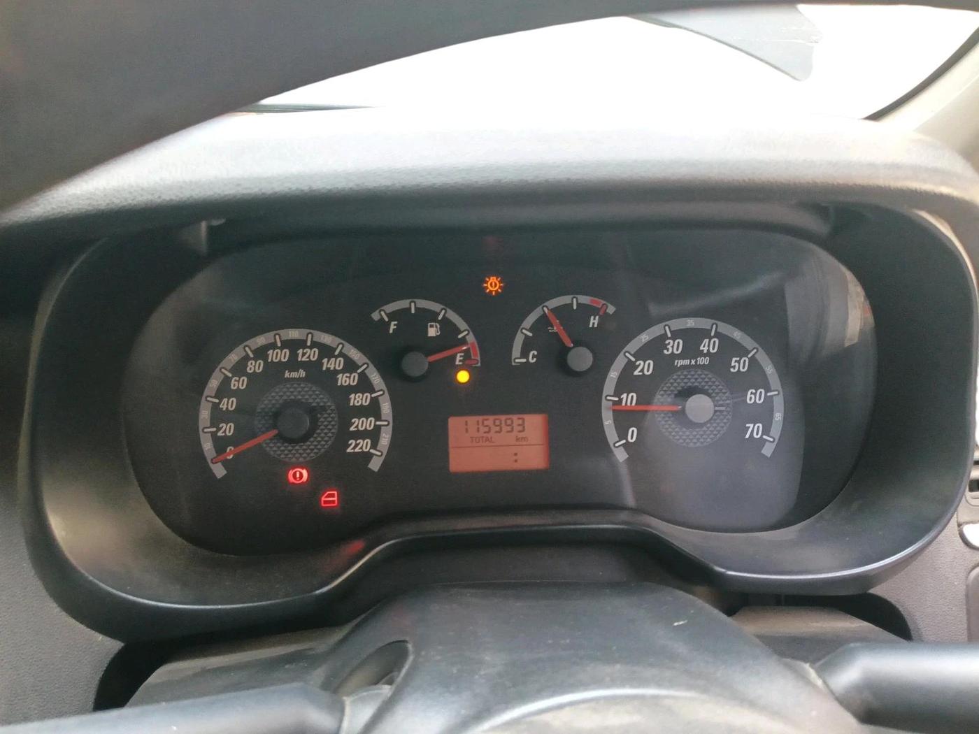 2013 Fiat Grand Punto ACTIVE 1.3, Diesel, Manual, 1,15,993 km, interior