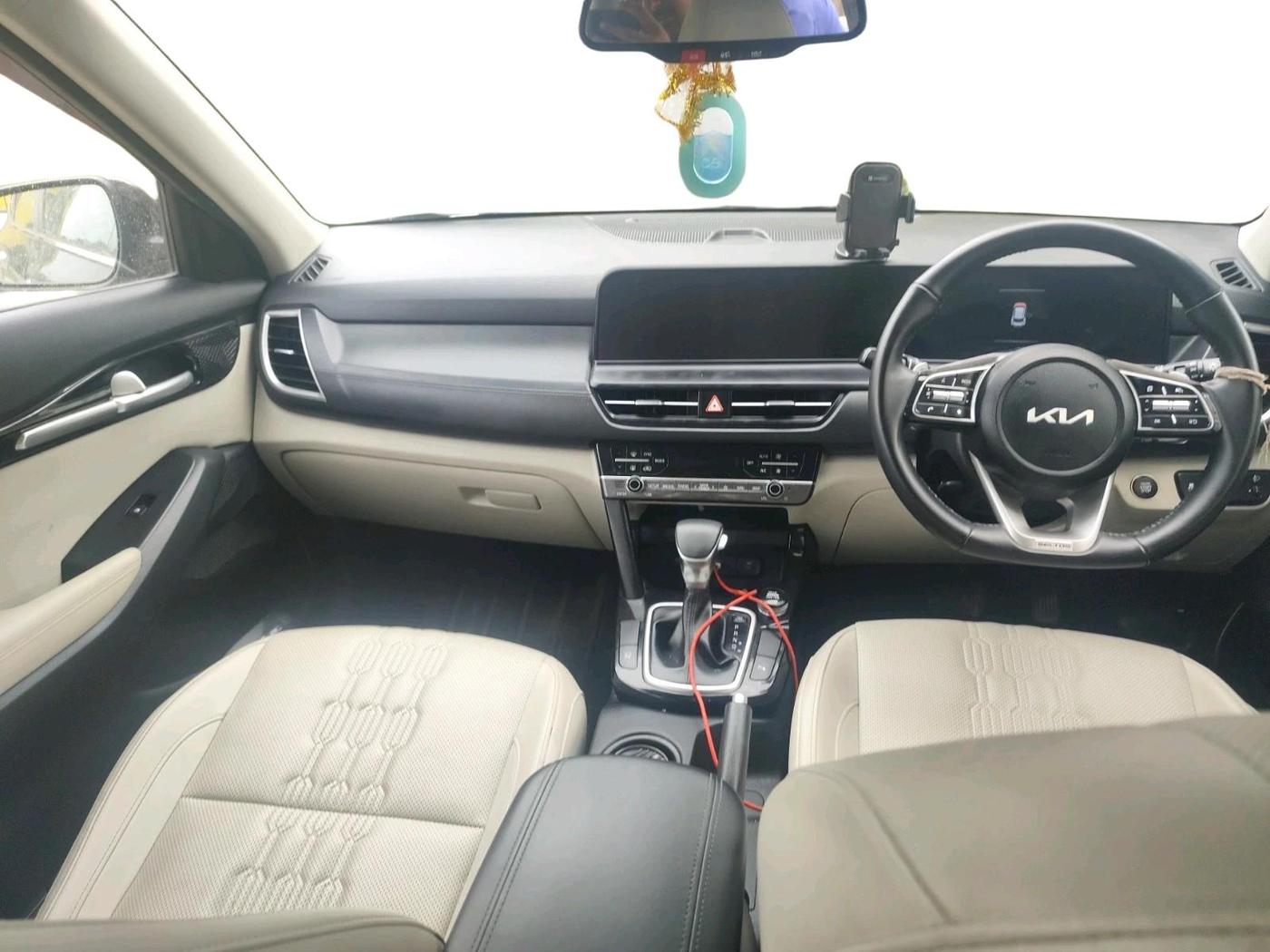 2024 KIA SELTOS HTX IVT, Petrol, Automatic, 30,360 km, interior