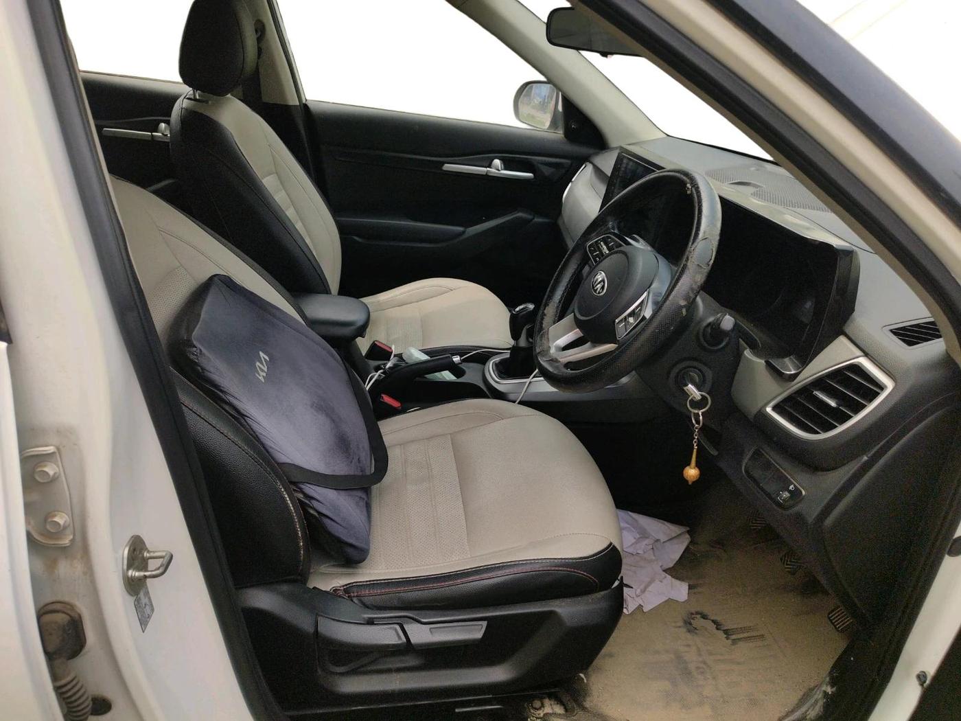 2020 KIA SELTOS HTE 1.5 DIESEL, Diesel, Manual, 1,94,891 km, interior