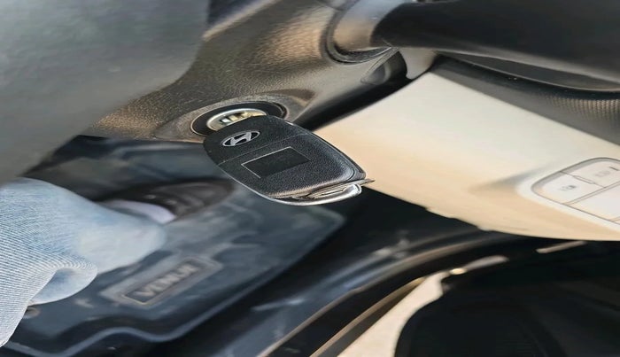 2025 Hyundai VENUE S 1.2, Petrol, Manual, 28,802 km, interior