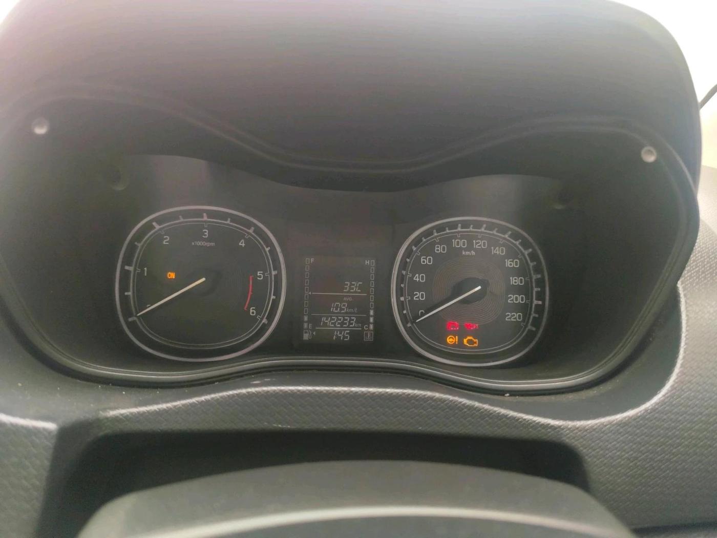 2016 Maruti Vitara Brezza ZDI PLUS, Diesel, Manual, 1,42,233 km, interior