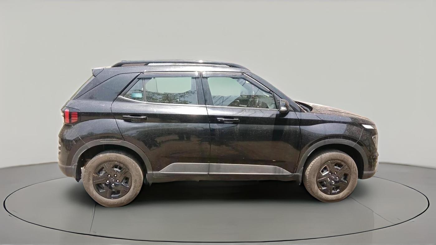 2024 Hyundai VENUE SX 1.2 KNIGHT EDITION, Petrol, Manual, 23,346 km, exterior