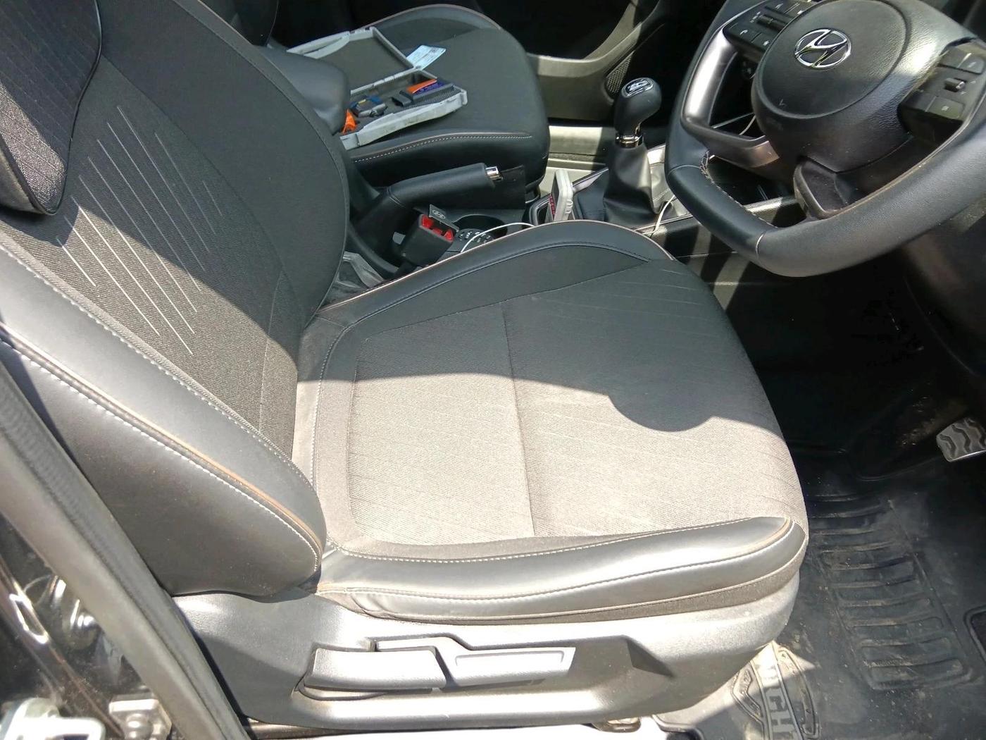 2024 Hyundai VENUE SX 1.2 KNIGHT EDITION, Petrol, Manual, 23,346 km, interior