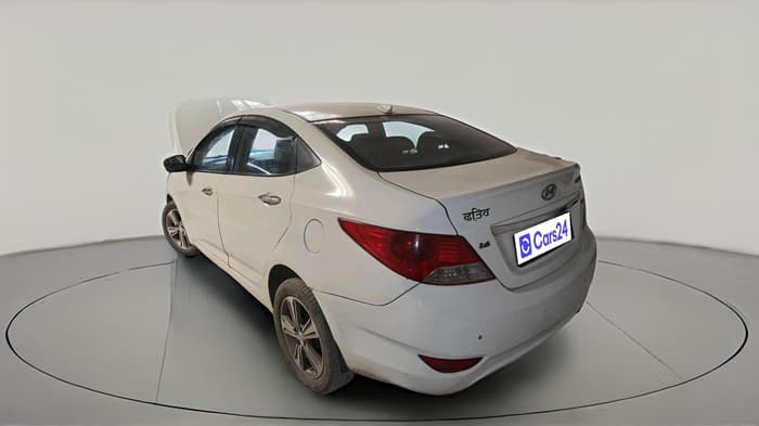 2013 Hyundai Verna FLUIDIC 1.6 CRDI SX, Diesel, Manual, 1,75,627 km, exterior