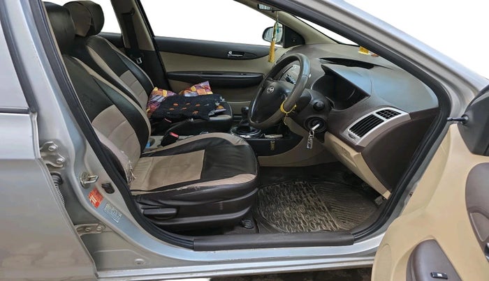 2011 Hyundai i20 MAGNA 1.2, Petrol, Manual, 94,863 km, interior