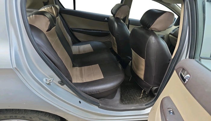 2011 Hyundai i20 MAGNA 1.2, Petrol, Manual, 94,863 km, interior