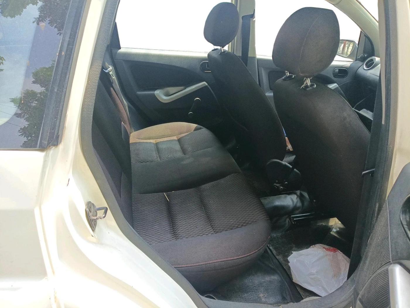 2012 Ford Figo EXI 1.4 DIESEL, Diesel, Manual, 1,84,798 km, interior