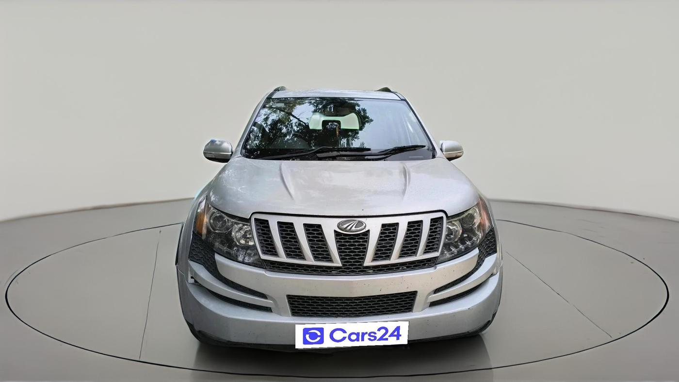 2015 Mahindra XUV500 W8, Diesel, Manual, 1,20,813 km, exterior