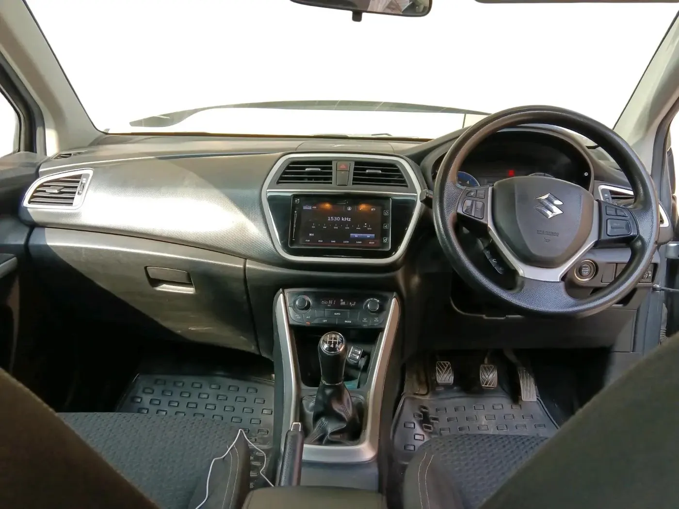 2016 Maruti S Cross ZETA 1.3, Diesel, Manual, 1,30,872 km, interior