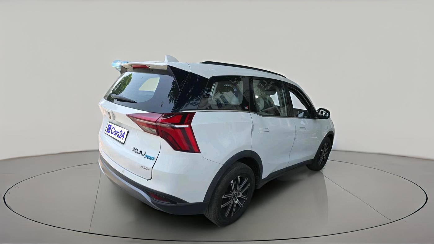 2022 Mahindra XUV700 AX 7 D AT 7 STR, Diesel, Automatic, 85,932 km, exterior