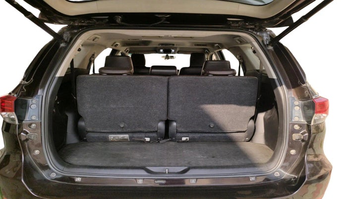 2016 Toyota Fortuner 2.8 4X4 AT, Diesel, Automatic, 1,59,532 km, exterior