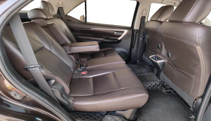 2016 Toyota Fortuner 2.8 4X4 AT, Diesel, Automatic, 1,59,532 km, interior